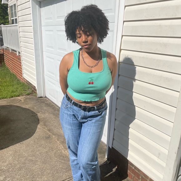 Meet your Posher, Cheyenne - Picture 2 of 5